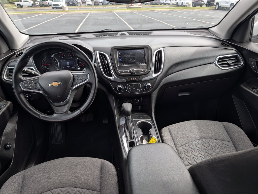 Used 2024 Chevrolet Equinox LT FWD image 2