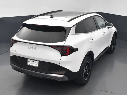 Certified 2026 Kia Sportage EX w/ EX Panorama Roof Package FWD image 46