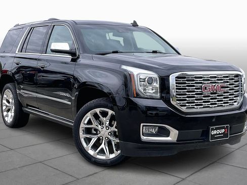 Used 2019 GMC Yukon Denali w/ Denali Ultimate Package image 2