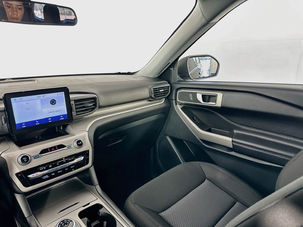 Used 2024 Ford Explorer XLT RWD image 23