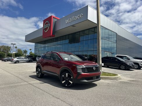 New 2026 Nissan Kicks SR FWD image 1