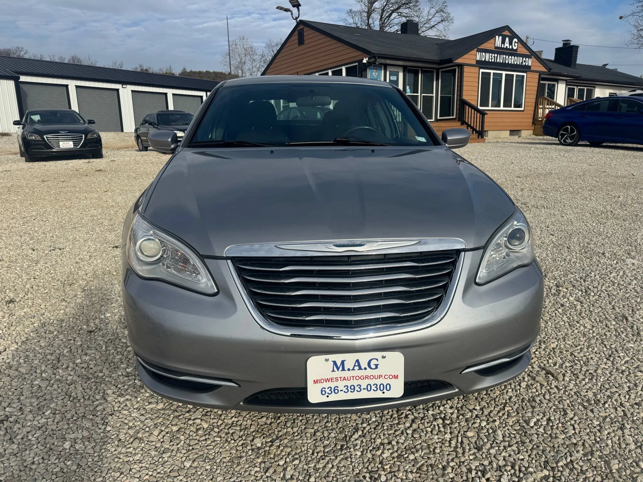 Used 2013 Chrysler 200 Touring FWD image 8