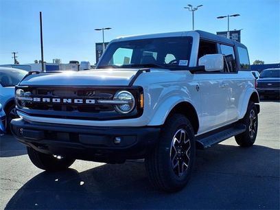 New 2025 Ford Bronco Outer Banks