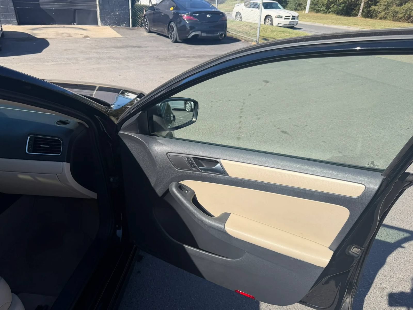 Used 2012 Volkswagen Jetta SE FWD image 19