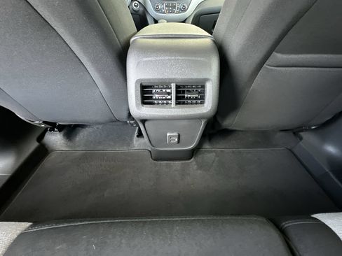 Used 2022 Chevrolet Equinox LT FWD image 20