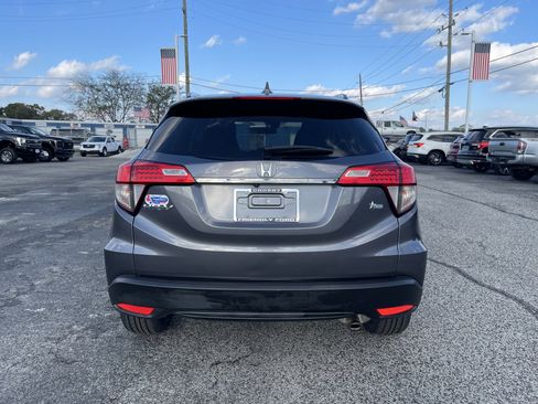 Used 2021 Honda HR-V EX image 3