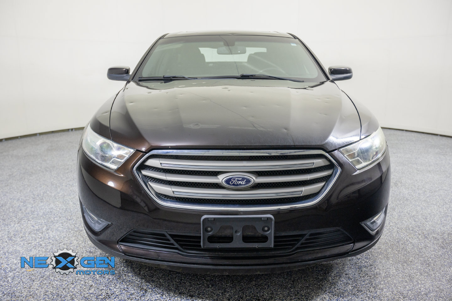 Used 2013 Ford Taurus SEL FWD image 3