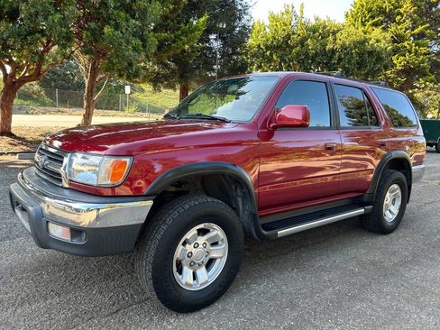 Used 2000 Toyota 4Runner SR5 w/ Upgrade Value Pkg 2 AWD/4WD image 4