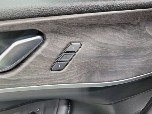 Used 2022 Jeep Grand Cherokee L Limited image 39