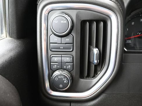 Used 2023 Chevrolet Silverado 2500 LT AWD/4WD image 11