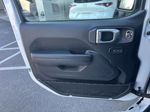 Used 2022 Jeep Wrangler Unlimited Sport image 12