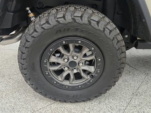 Used 2022 Jeep Wrangler Unlimited Rubicon w/ Trailer Tow Package AWD/4WD image 28