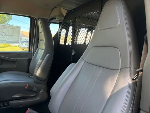 New 2025 Chevrolet Express 2500 Work Van 3D Cargo Van w/ Driver Convenience Package RWD image 22