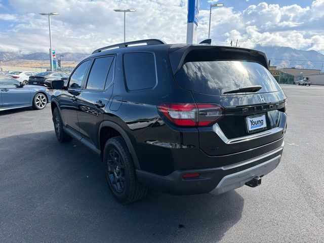 Used 2024 Honda Pilot TrailSport image 6