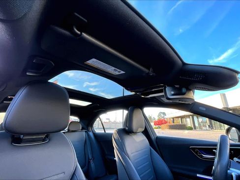 Used 2025 Mercedes-Benz C 300 Sedan image 14