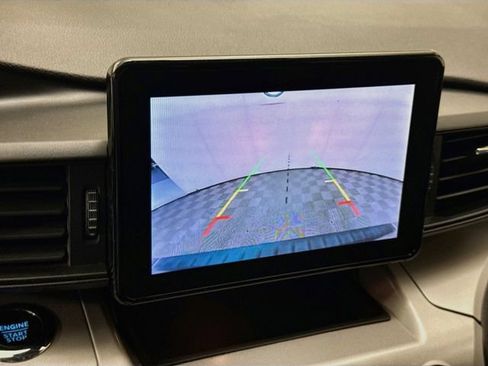 Used 2023 Ford Explorer XLT RWD image 14