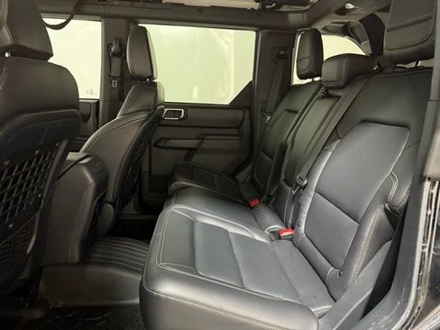 Used 2025 Ford Bronco Badlands w/ Sasquatch Package image 23
