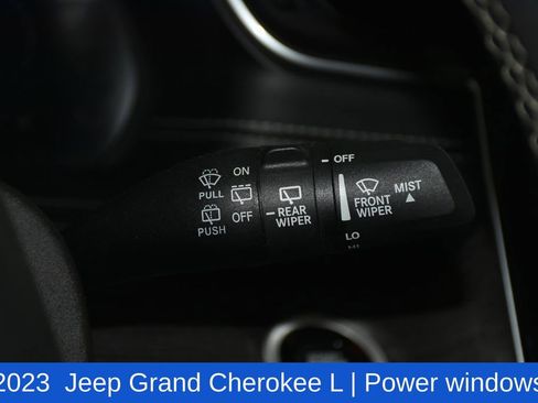 Used 2023 Jeep Grand Cherokee L Limited w/ Black Appearance Package AWD/4WD image 12