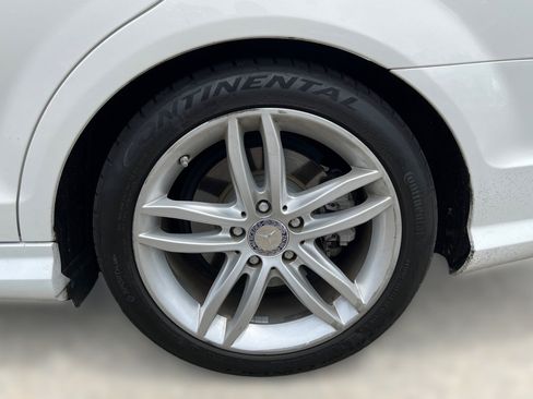 Used 2013 Mercedes-Benz C 250 Sedan image 6
