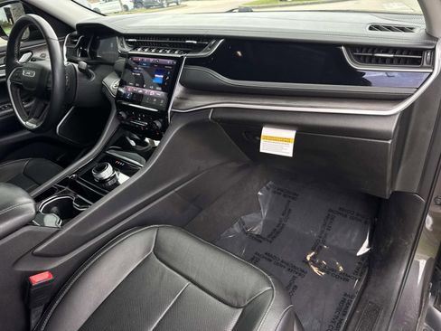 Used 2022 Jeep Grand Cherokee Limited w/ Luxury Tech Group II RWD image 10