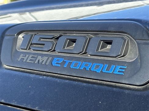 Used 2022 RAM 1500 Big Horn w/ Night Edition image 11