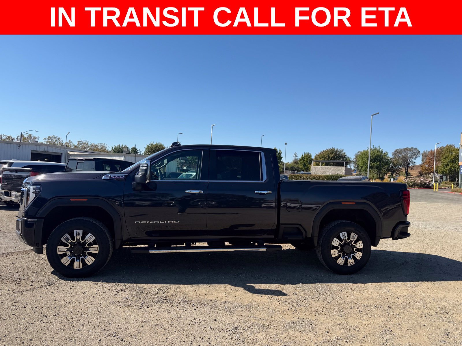 Used 2024 GMC Sierra 2500 Denali AWD/4WD image 2