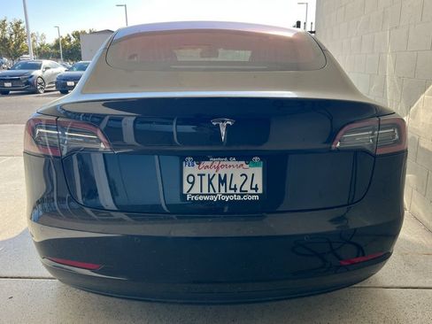 Used 2018 Tesla Model 3 Mid Range RWD image 7