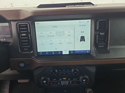 Used 2024 Ford Bronco Outer Banks AWD/4WD image 26