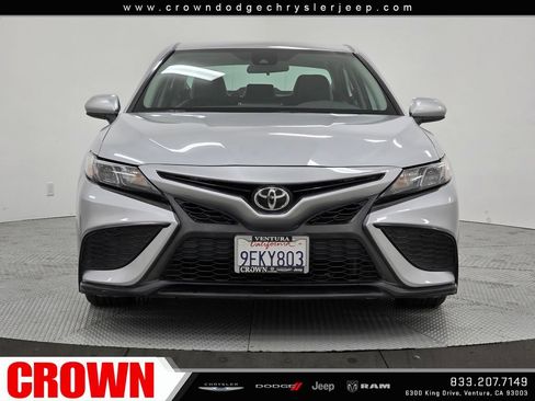 Used 2021 Toyota Camry SE FWD image 2