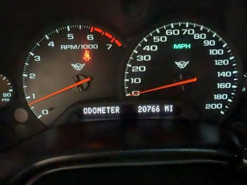 Used 1998 Chevrolet Corvette Convertible w/ Memory Pkg RWD image 15
