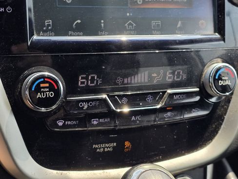 Used 2017 Nissan Murano SV image 26