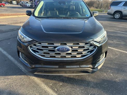 Used 2022 Ford Edge Titanium image 8