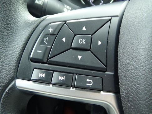Used 2025 Nissan Sentra SV FWD image 21