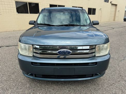 Used 2010 Ford Flex SE FWD image 2