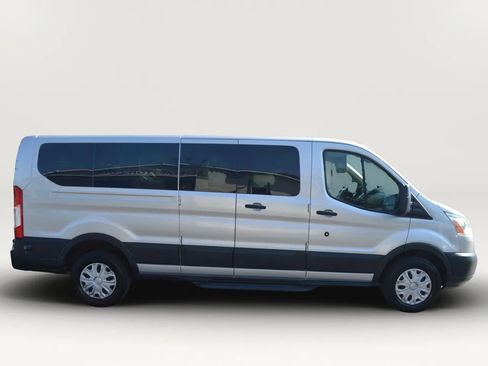 Used 2015 Ford Transit 350 XLT RWD image 10