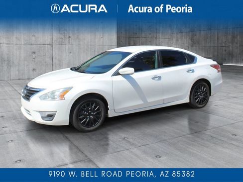 Used 2015 Nissan Altima 2.5 FWD image 1
