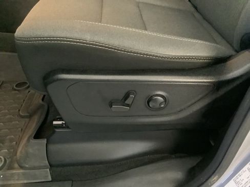 Used 2022 RAM 1500 Big Horn image 32