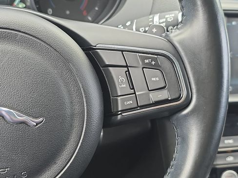 Used 2017 Jaguar F-PACE Premium AWD/4WD image 21