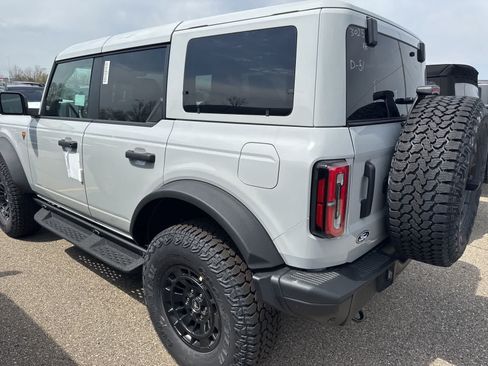 New 2026 Ford Bronco Badlands AWD/4WD image 14
