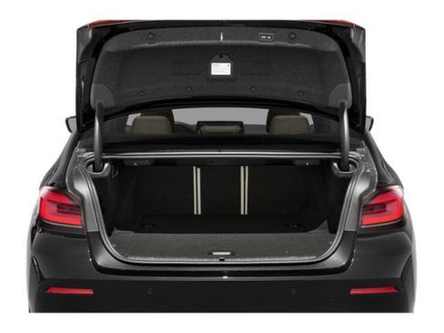 Used 2021 BMW 530e w/ Parking Assistance Package RWD image 15