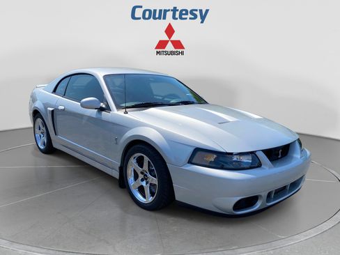 Used 2004 Ford Mustang Cobra RWD image 9