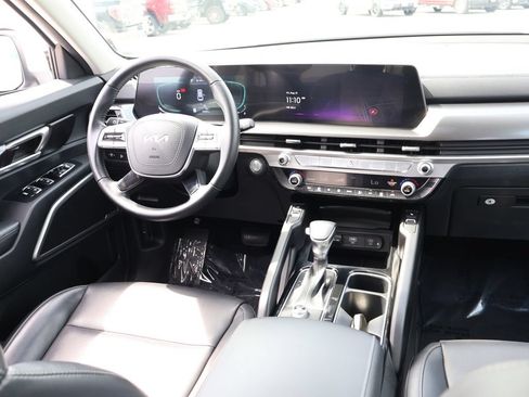 Used 2025 Kia Telluride S FWD image 13