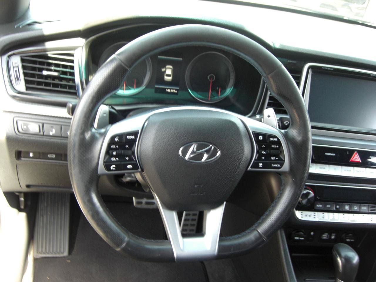 Used 2019 Hyundai Sonata Limited FWD image 2