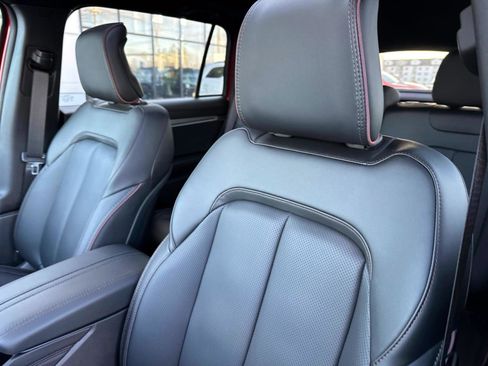 Used 2025 Jeep Wagoneer S Launch Edition image 11