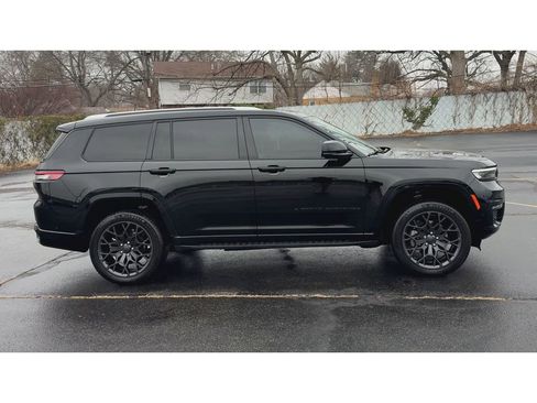 Used 2023 Jeep Grand Cherokee L Summit w/ Advanced Protech Group IV image 9
