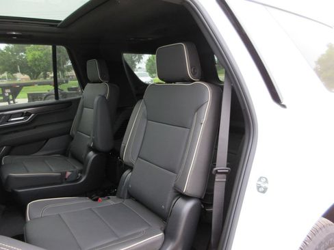 New 2026 GMC Yukon Elevation w/ Technology Package AWD/4WD image 10