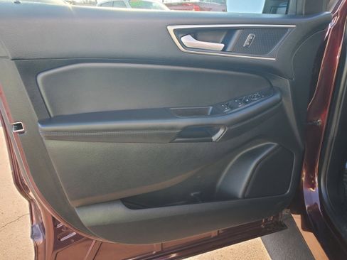 Used 2024 Ford Edge SEL w/ Convenience Package image 11