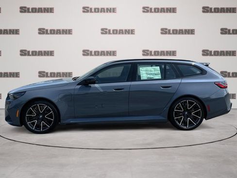 New 2027 BMW M5 Touring AWD/4WD image 2