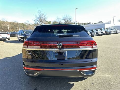 New 2025 Volkswagen Atlas Cross Sport SE image 4