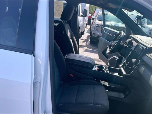 Used 2025 GMC Acadia Elevation FWD image 7
